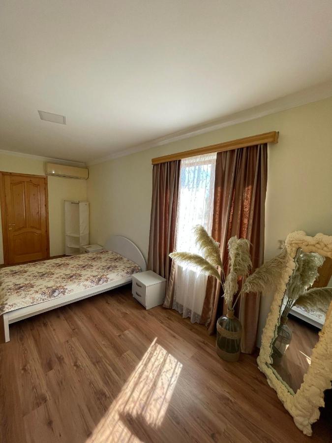 Blue Guest House Samtredia Ngoại thất bức ảnh